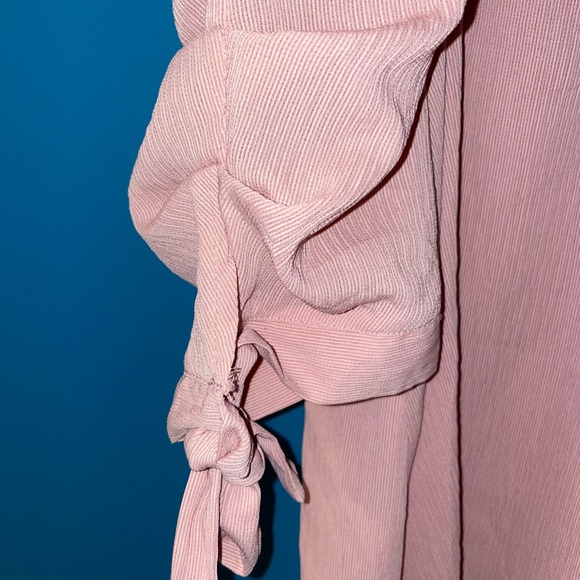 Cold Shoulder Top - Picture 3 of 6